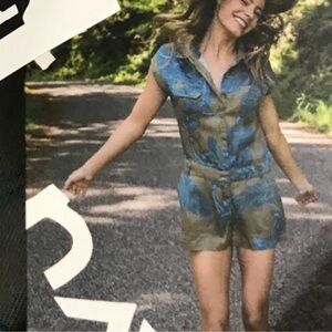 Kavu Freeland Tencel Romper in a green and blue leaf print Size Med